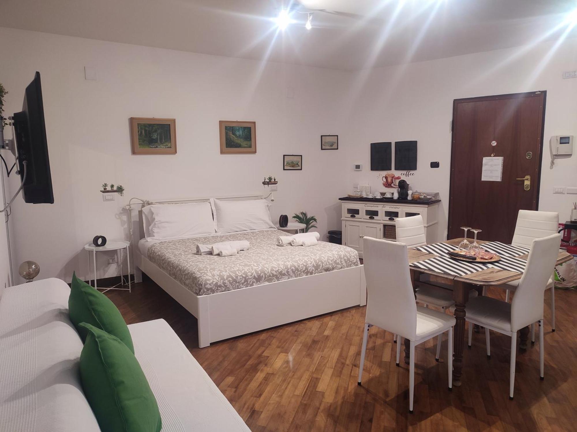 Leonardo Rome Holidays Affittacamere 3*